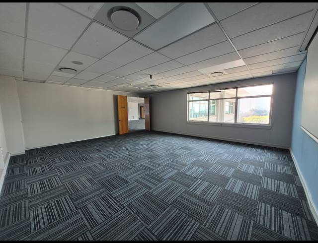968M² OFFICE TO LET IN SANDTON CENTRAL
